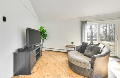 Charlevoix Casa | Close to 3 Ski Areas Michigan Family Retreat!