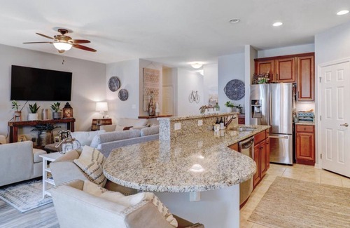 Lewes Casa | Close to all Rehoboth/Lewes attractions w/community pool & parking!