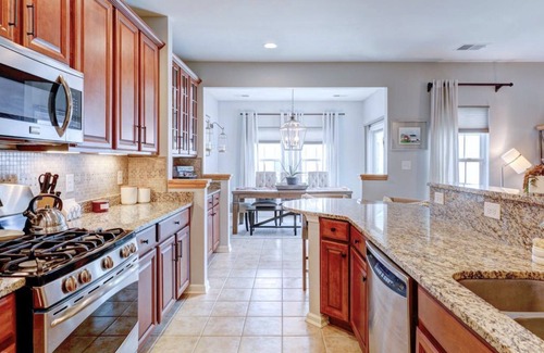 Lewes Casa | Close to all Rehoboth/Lewes attractions w/community pool & parking!