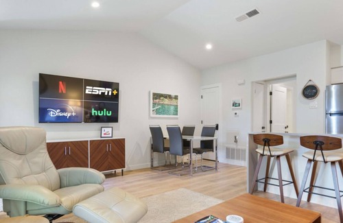 Barton Hills Apartamento | Close to Barton Springs + Zilker | King BR + Patio