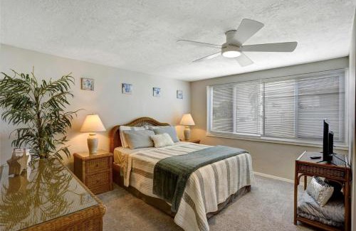 Englewood South Casa | Close To Beach! 3 Bedroom 2 Bath