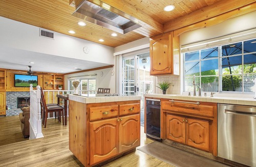 Aliso Viejo Casa | Close to Beach. Garden and pool!