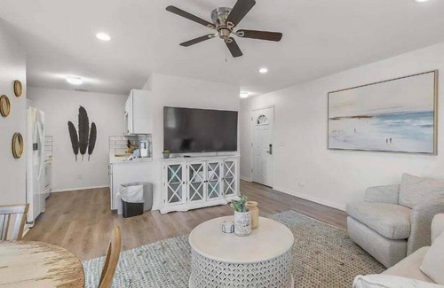 Emerald Waters Village Condominio | Close To Beach! Pet Friendly! Free Seasonal Activities! Cross Creek 64 # 28D!