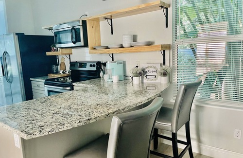 Southwest Casa | Close to beach & shopping & airport Charming Mission Style Home built in 1926.