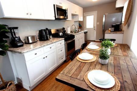 Michigan City Casa | Close to Beach, W&D, Pet friendly, Dunes, Casino