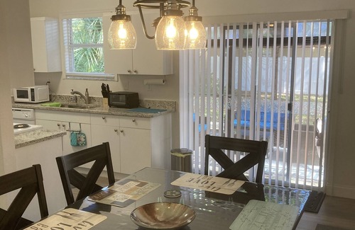 Bayou Oaks Casa | Close to beaches and downtown, Quiet, Impeccable home