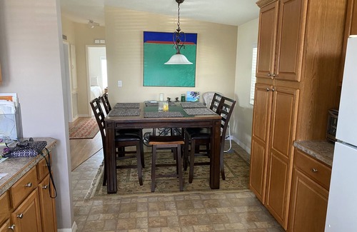 Palmetto Casa | Close to beaches, restaurants and museums. Well appointed home. December/March
