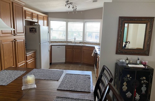 Palmetto Casa | Close to beaches, restaurants and museums. Well appointed home. December/March