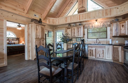 Branson Cedars Cabina | 8 habitaciones, 6 baños con sala de juegos 12 minutos a Branson Strip
