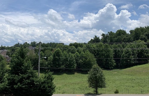 Johnson City Apartamento | Close to Brights zoo, close to Jonesborough and Bristol Race, Freedom Hall