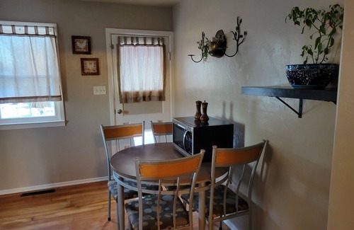 Twin Falls Casa | Close to Chobani and Cliff Bar. Small tiny house with lots of parking