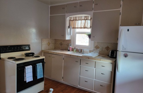 Twin Falls Casa | Close to Chobani and Cliff Bar. Small tiny house with lots of parking