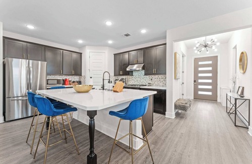 Austin Casa | Close to CotA & Downtown | Spacious & Luxe | 4BR