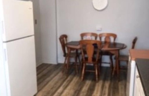 South Lethbridge Casa | Close to Downtown 3 Bedroom Duplex