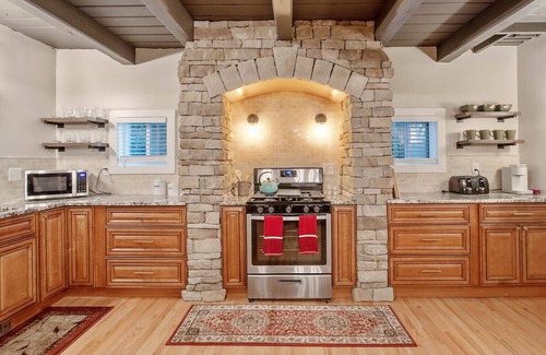 Fayetteville Cabaña | Close to downtown and Syracuse University with fire pit!