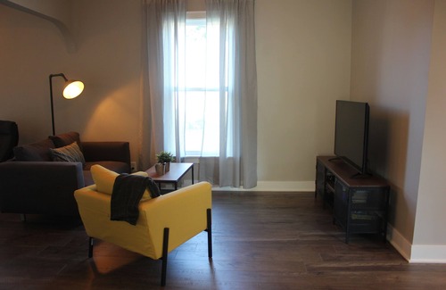 New Palestine Casa | Inmaculada nueva casa en Palestina, cerca del centro de la ciudad *** Nuevo listado ***