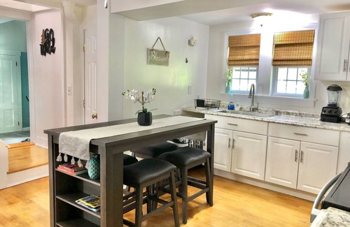 Bristol Casa | Close to DWTN Bristol, Newfound & 15min Ragged Mt.