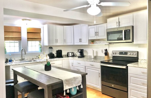 Bristol Casa | Close to DWTN Bristol, Newfound & 15min Ragged Mt.