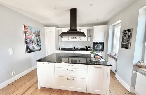 Friedrichsdorf Casa | Close to Frankfurt: Serene 5-bedroom house in Friedrichsdorf