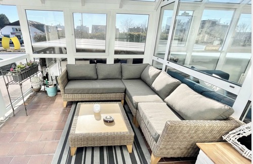 Friedrichsdorf Casa | Close to Frankfurt: Serene 5-bedroom house in Friedrichsdorf