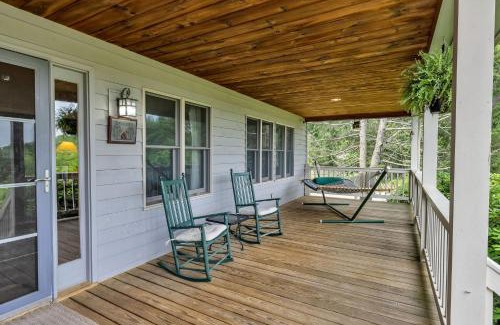 Grassy Creek Casa | Close to Grayson Highlands, Outdoor Fireplaces, Sleeps 11, Dogs Welcome