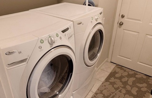 Redding Casa | Close to I-5, Close to Bethel! 5 min from down town!