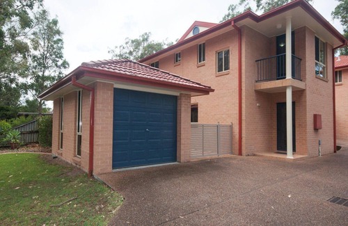 Hawks Nest Casa | Close to Jimmys Beach