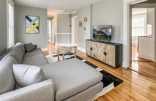 Hampton Apartamento | Close to local Beaches and Downtown.