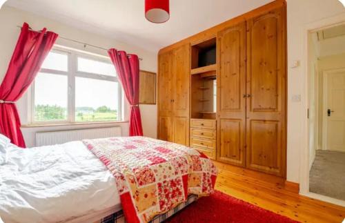 Mohill Casa | Close to Lough Rynn Castle Mohill - Room Only