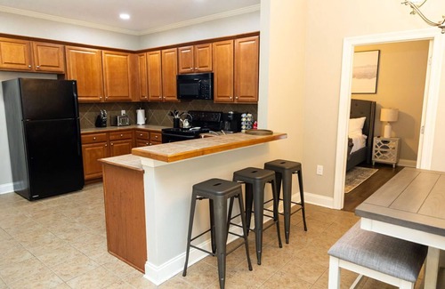 Highlands - Perkins Condominio | Close to LSU and Hospitals - King Beds & Pool