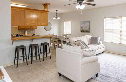 Highlands - Perkins Condominio | Close to LSU & Hospitals, Extended Stays Welcome