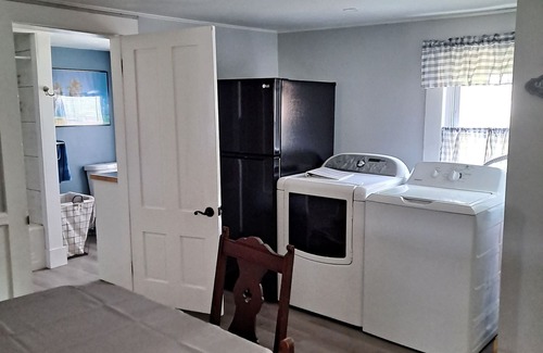 Bristol Apartamento | Close to Newfound Lake And ski and snowmobile trails in the winter! Cozy!!