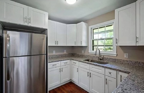 Shannon Park Casa | Close to NoDa, Plaza Midwood; 5 Miles to dwntwn; Monthly, Digital Nomads welcome