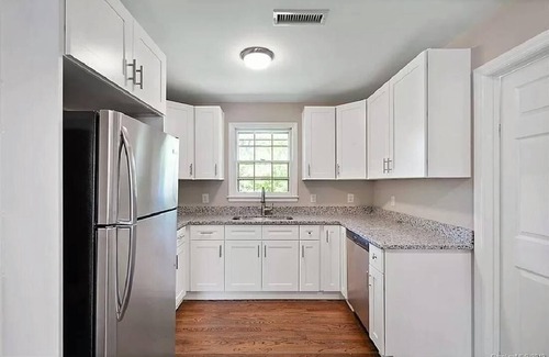 Shannon Park Casa | Close to NoDa, Plaza Midwood; 5 Miles to dwntwn; Monthly, Digital Nomads welcome