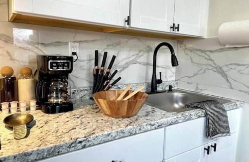 Franklin Square Apartamento | Close to NYC/Parking/Pet-Friendly/FREE WI-FI