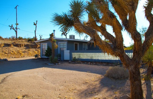Joshua Tree Cabaña | 6 millas a la entrada del parque, 5 acres, jacuzzi, cerca de la aldea JT