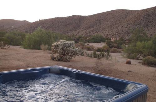 Joshua Tree Cabaña | 6 millas a la entrada del parque, 5 acres, jacuzzi, cerca de la aldea JT