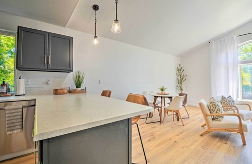 Grants Pass Apartamento | Close to Parks & Brews: Sunny Grants Pass Apt!
