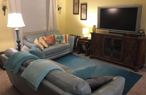 Palm Beach Gardens Casa | Close to PGA Blvd Shops and Restaurants