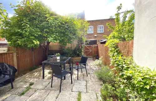Sands End Casa | Close to River, Park and the City - Wonderhouse ready for guests