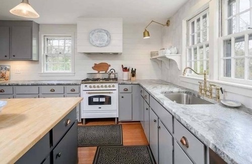 Hyannis Port Casa | Close to several area beaches. Hot tub. Beach pass provided. RPMS095
