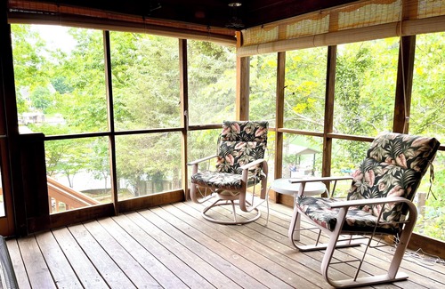 Huddleston Casa | Close to SML's favorite spots! Family friendly home with gorgeous views!