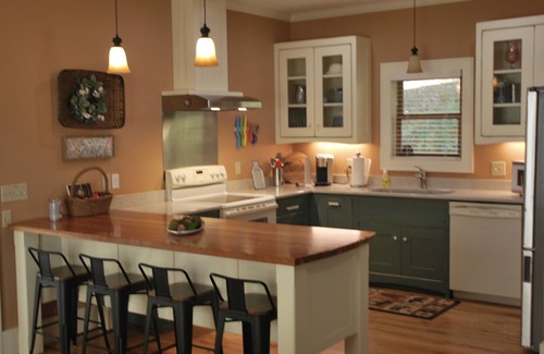 Sylva Casa | Close to Sylva and WCU, Privacy and Convenience