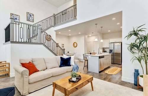 Lehi Casa | Close to Thanksgiving Point, Pet-Friendly!