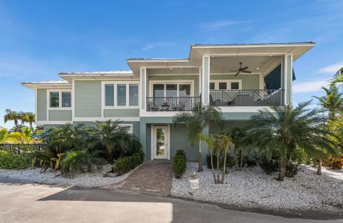 Fort Myers Beach Casa | Close to the Beach, Heated Pool and Spa - Sweet Carolina - Roelens