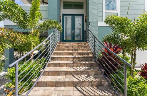 Fort Myers Beach Casa | Close to the Beach, Heated Pool and Spa - Sweet Carolina - Roelens
