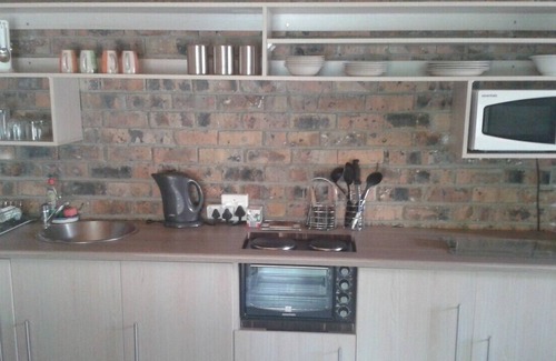 Caledon Cabaña | Close to the Casino, shops and surrounding areas