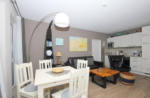 Lobbe Apartamento | Close to the beach with terrace, use of swimming pool and sauna - Strandhaus Mönchgut FeWo09