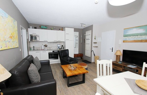 Lobbe Apartamento | Close to the beach with terrace, use of swimming pool and sauna - Strandhaus Mönchgut FeWo09