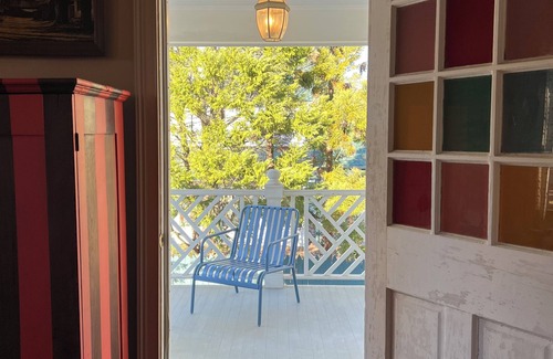 Aiken Apartamento | CLOSE TO THE MASTERS - Newly Renovated Designer Home in Downtown Aiken